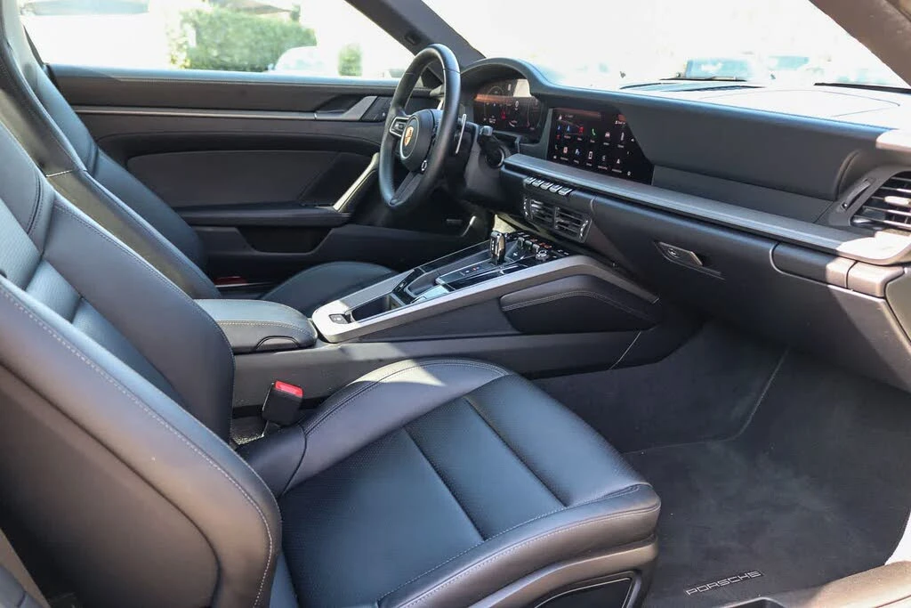 2025 Porsche 992 Carrera - Image 16 of 27