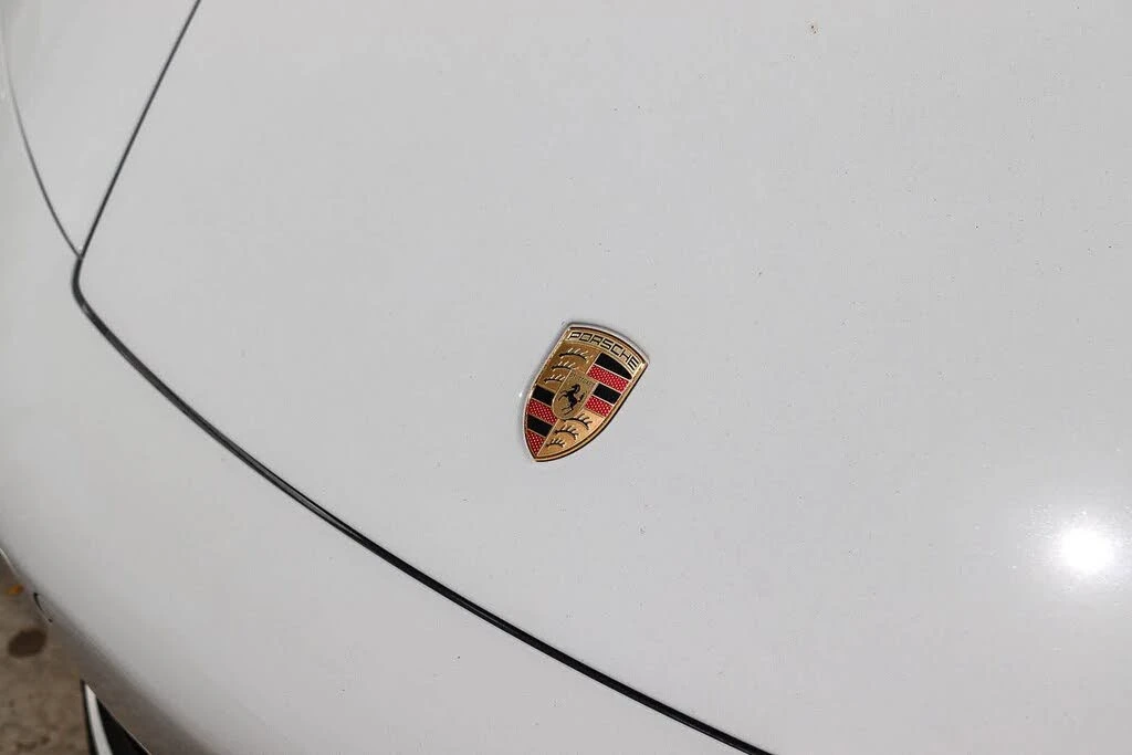 2025 Porsche 992 Carrera - Image 11 of 27