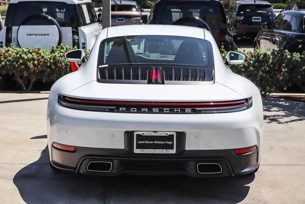2025 Porsche 992 Carrera - Image 5 of 27