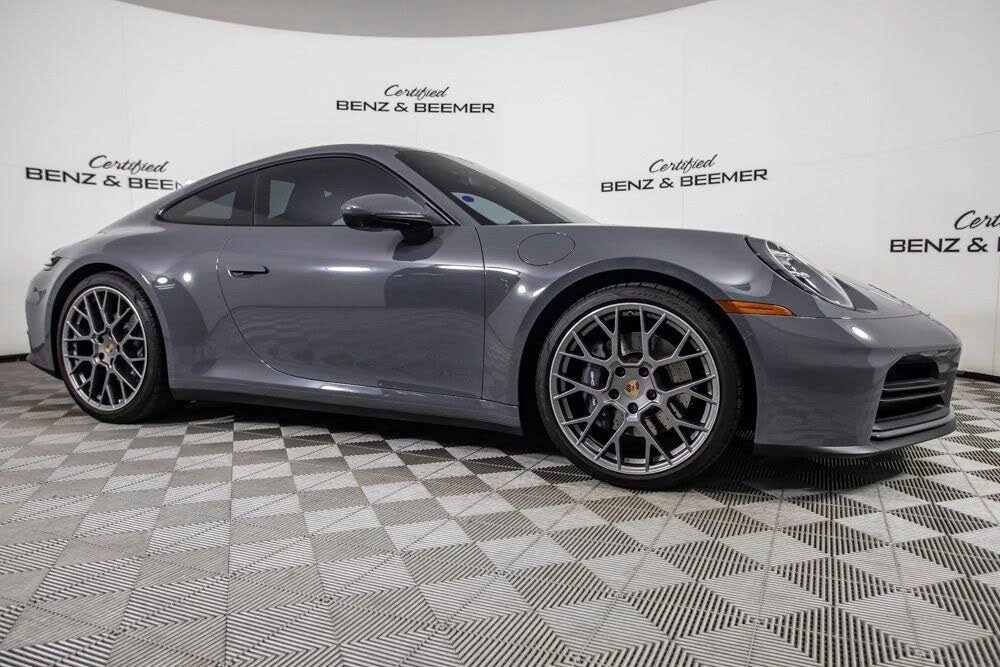 2025 Porsche 992 Carrera - Image 2 of 31