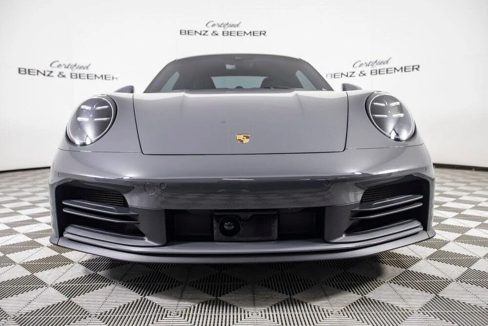 2025 Porsche 992 Carrera - Image 5 of 31