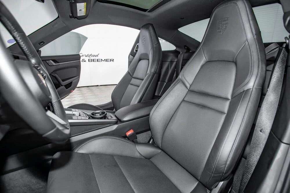 2025 Porsche 992 Carrera - Image 11 of 31