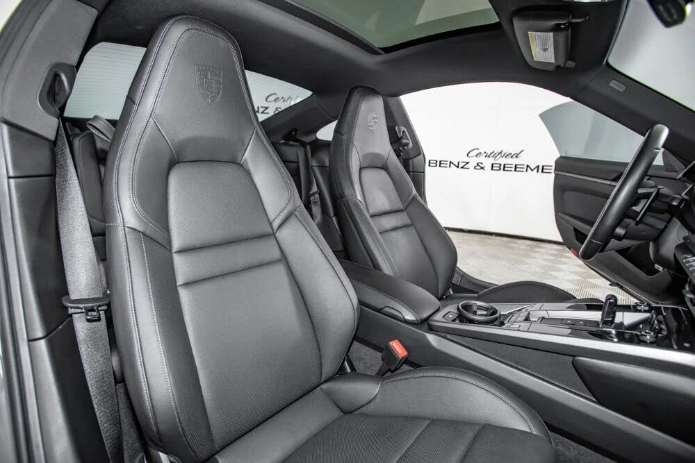 2025 Porsche 992 Carrera - Image 15 of 31