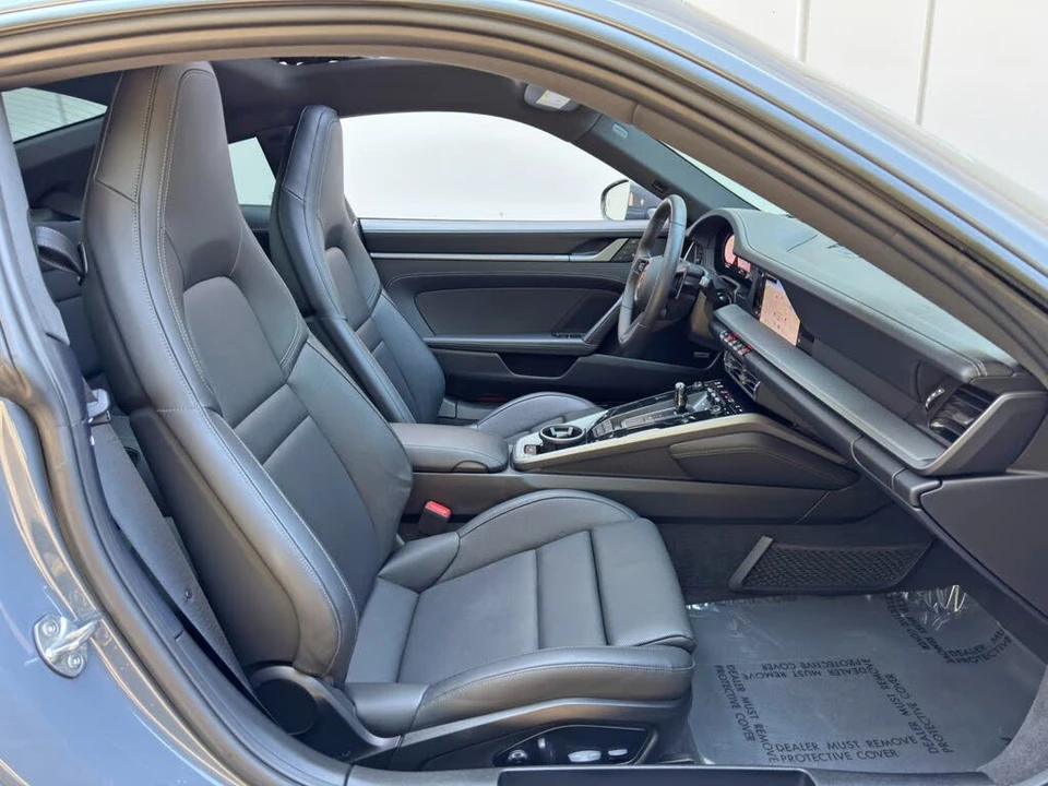 2025 Porsche 992 Carrera - Image 15 of 31