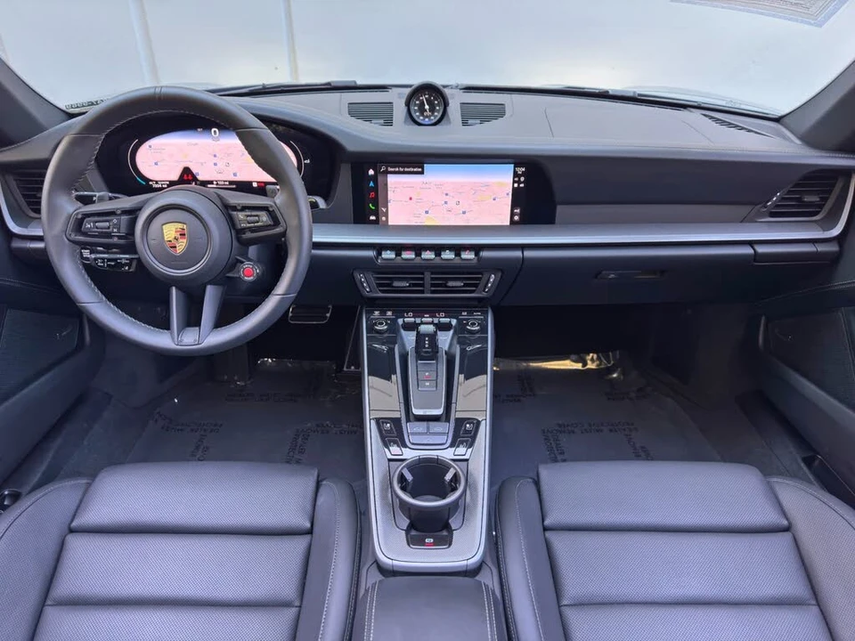 2025 Porsche 992 Carrera - Image 12 of 31