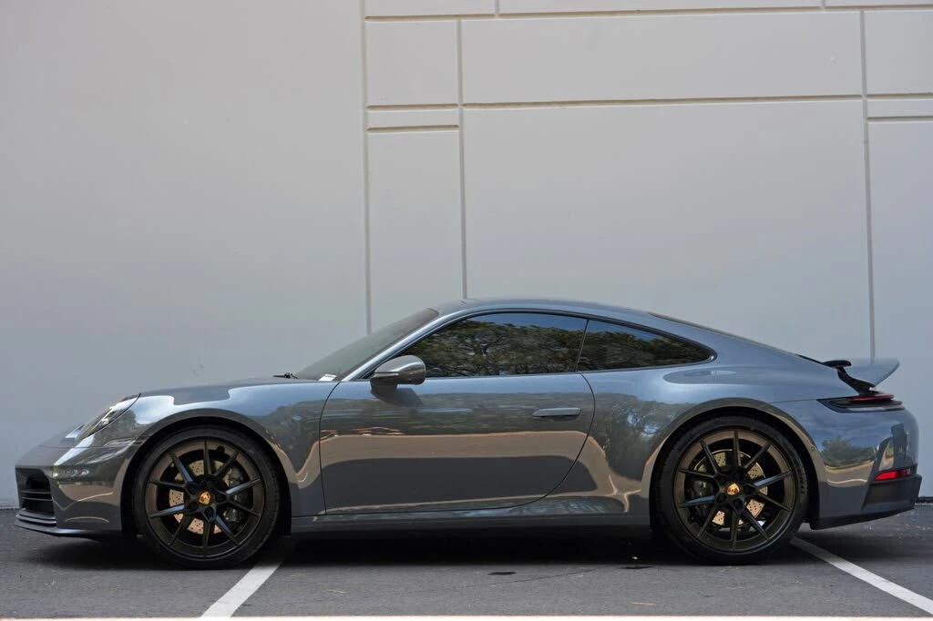 2025 Porsche 992 Carrera - Image 9 of 31