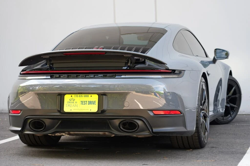 2025 Porsche 992 Carrera - Image 5 of 31