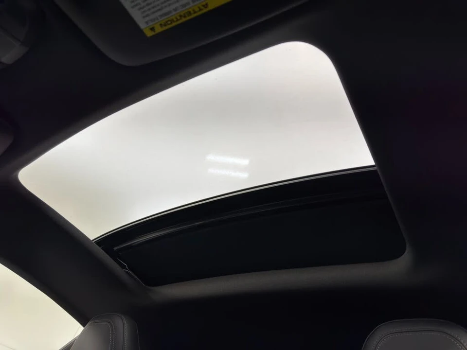 2025 Porsche 992 Carrera - Image 11 of 31
