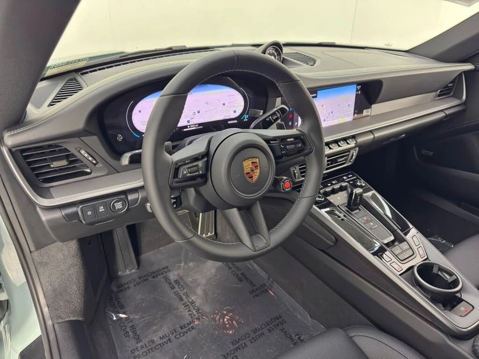 2025 Porsche 992 Carrera - Image 13 of 31