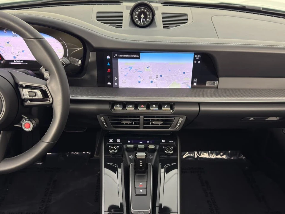 2025 Porsche 992 Carrera - Image 23 of 31