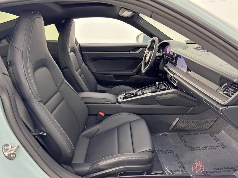 2025 Porsche 992 Carrera - Image 15 of 31
