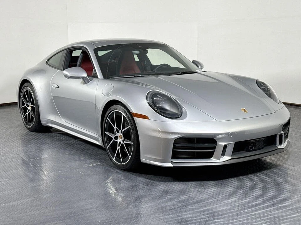 2025 Porsche 992 Carrera - Image 9 of 29