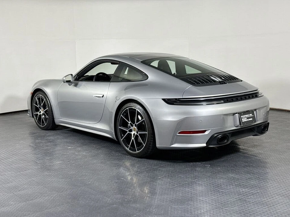 2025 Porsche 992 Carrera - Image 3 of 29