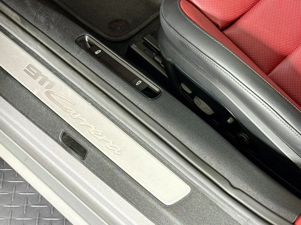 2025 Porsche 992 Carrera - Image 25 of 29