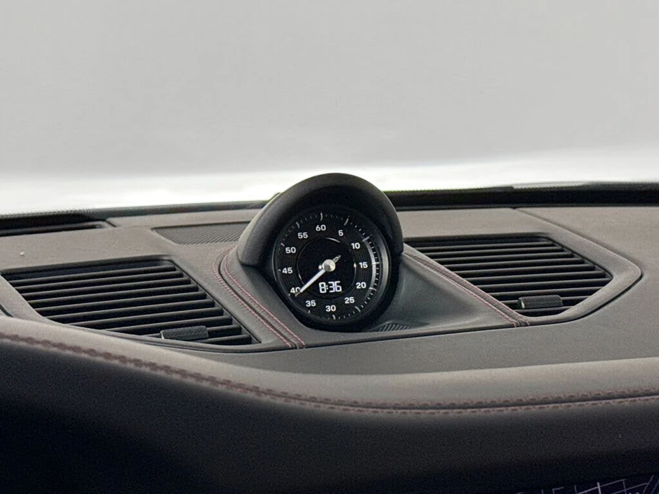 2025 Porsche 992 Carrera - Image 24 of 29