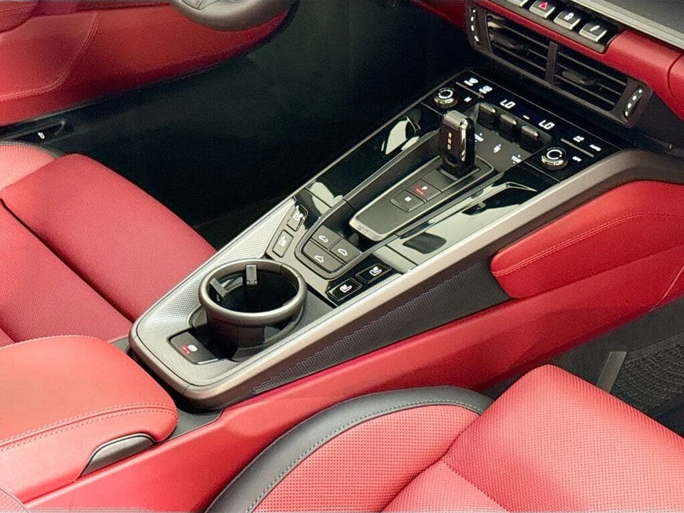 2025 Porsche 992 Carrera - Image 20 of 29