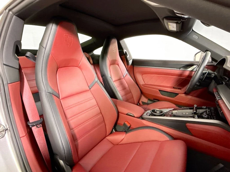 2025 Porsche 992 Carrera - Image 18 of 29