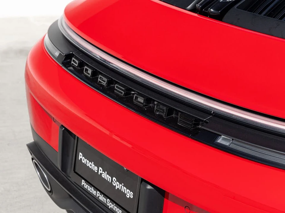 2025 Porsche 992 Carrera - Image 12 of 31