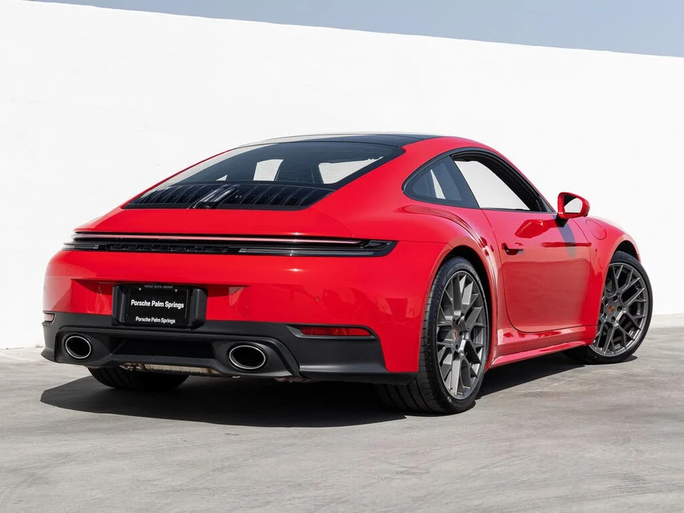 2025 Porsche 992 Carrera - Image 7 of 31
