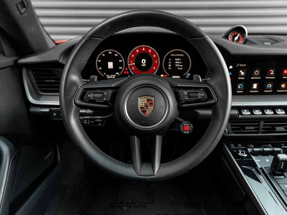 2025 Porsche 992 Carrera - Image 18 of 31