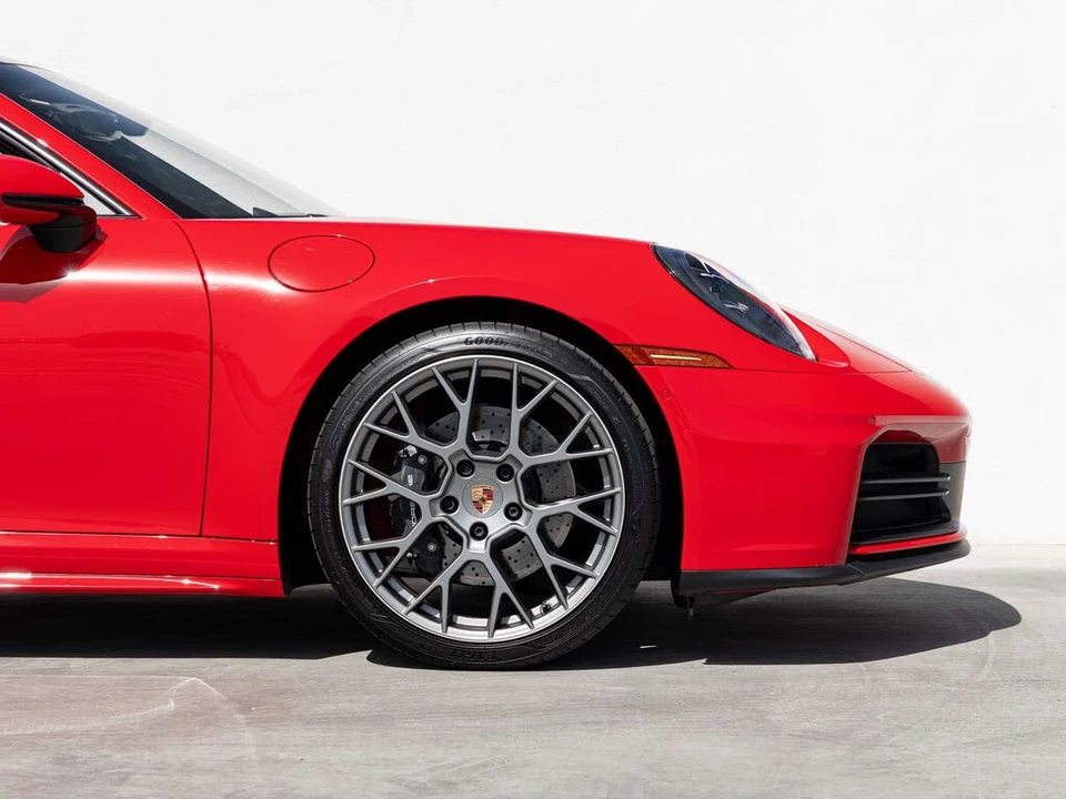 2025 Porsche 992 Carrera - Image 11 of 31