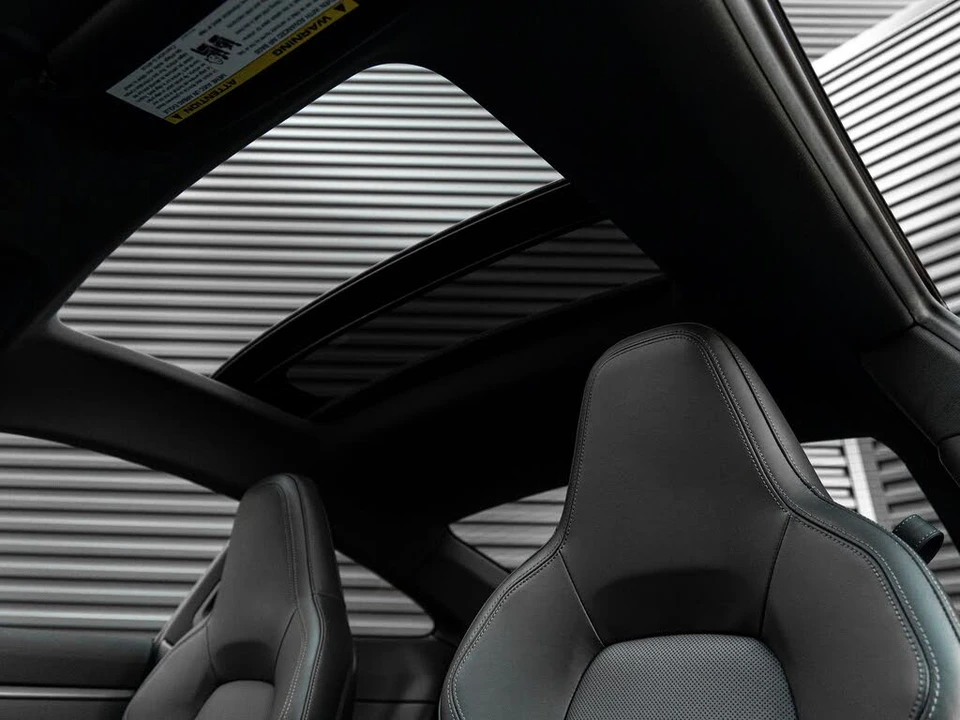 2025 Porsche 992 Carrera - Image 15 of 31