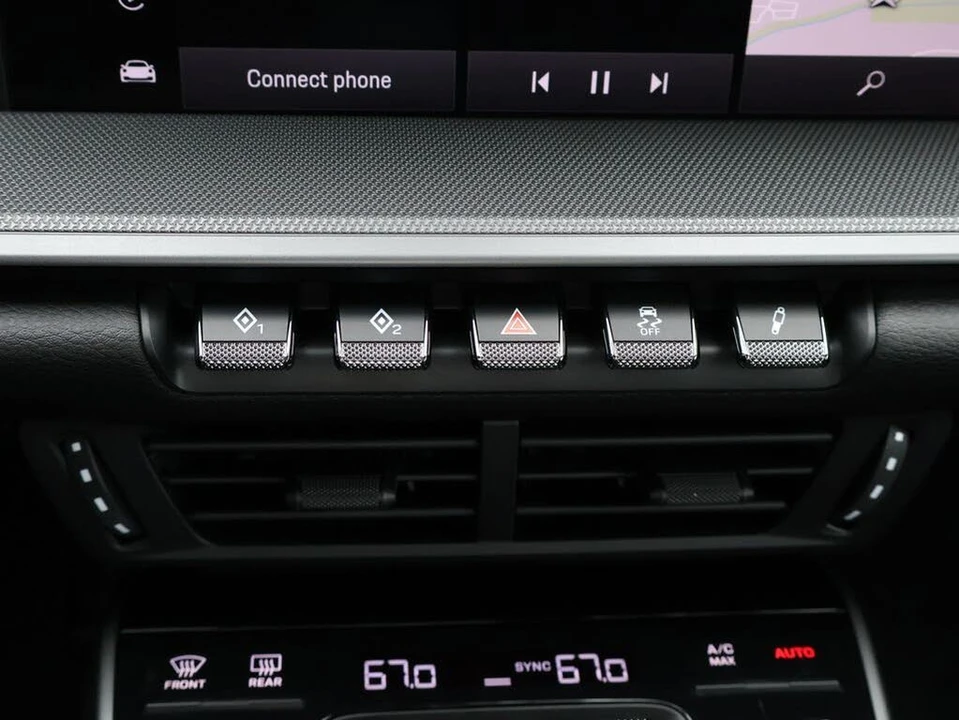 2025 Porsche 992 Carrera - Image 19 of 31