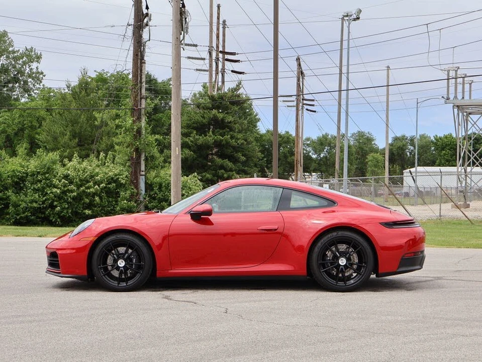 2025 Porsche 992 Carrera - Image 2 of 31