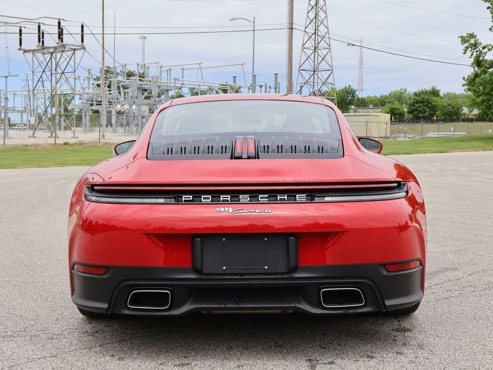 2025 Porsche 992 Carrera - Image 7 of 31