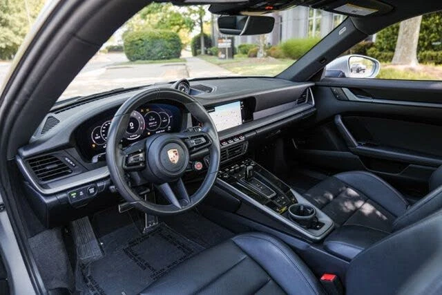 2025 Porsche 992 Carrera - Image 22 of 31