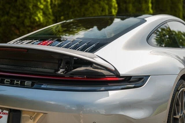 2025 Porsche 992 Carrera - Image 16 of 31