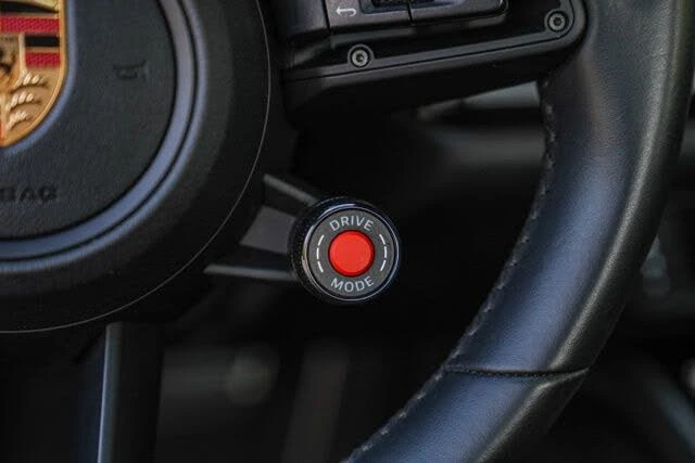 2025 Porsche 992 Carrera - Image 27 of 31