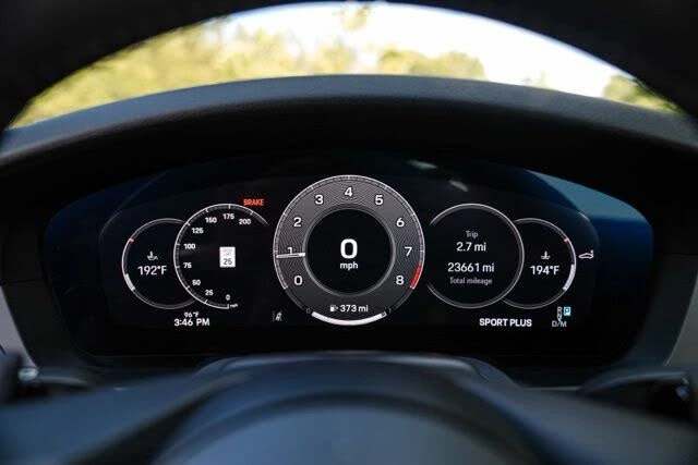 2025 Porsche 992 Carrera - Image 28 of 31
