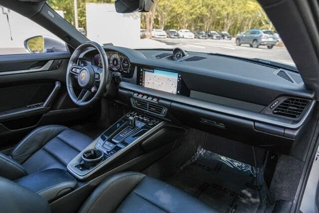 2025 Porsche 992 Carrera - Image 23 of 31