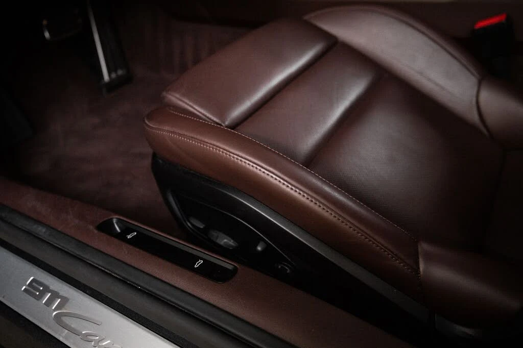 2025 Porsche 992 Carrera - Image 14 of 30