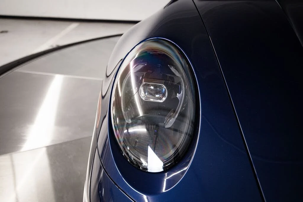 2025 Porsche 992 Carrera - Image 13 of 30