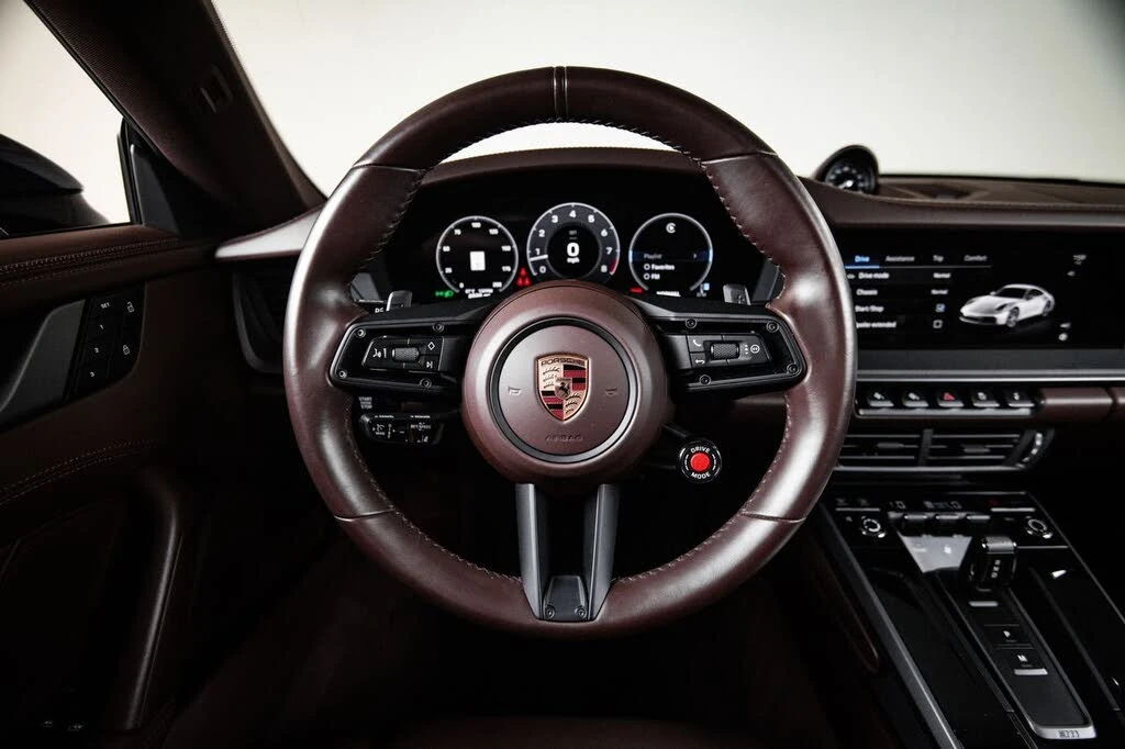 2025 Porsche 992 Carrera - Image 26 of 30