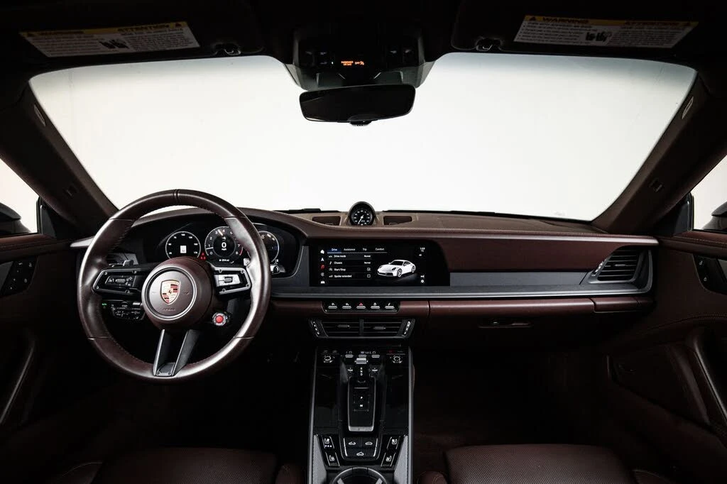 2025 Porsche 992 Carrera - Image 25 of 30