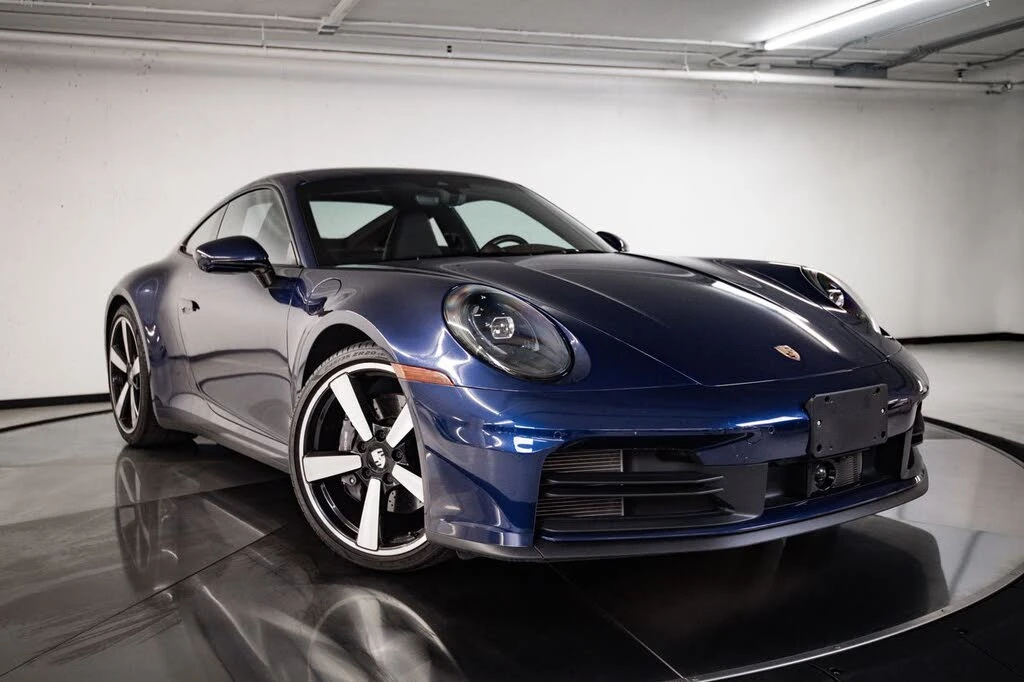 2025 Porsche 992 Carrera - Image 9 of 30