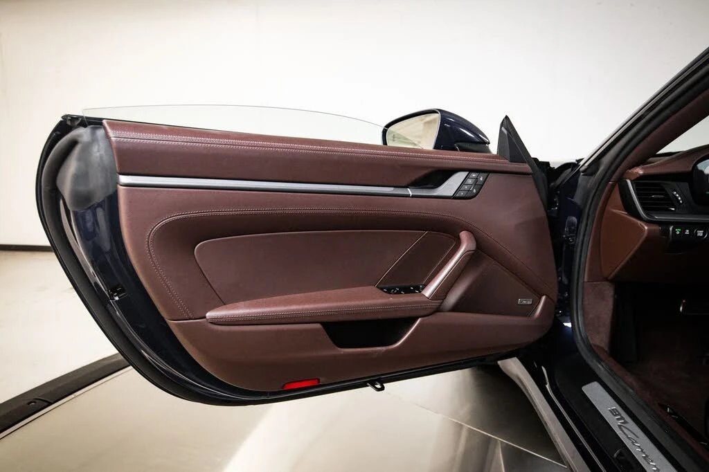 2025 Porsche 992 Carrera - Image 23 of 30
