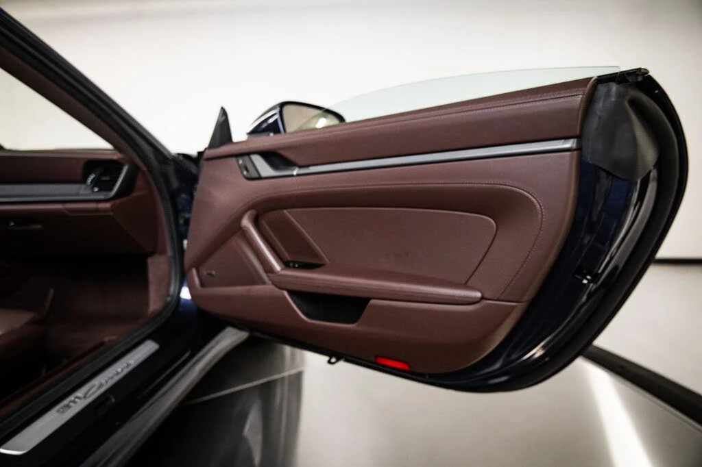 2025 Porsche 992 Carrera - Image 27 of 30