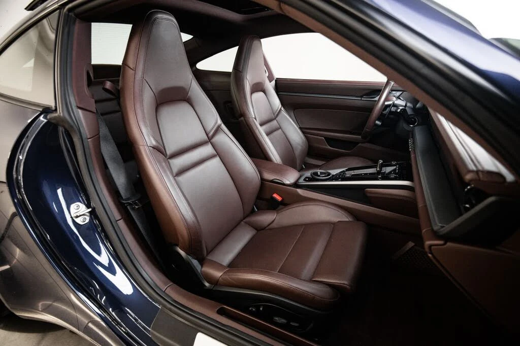 2025 Porsche 992 Carrera - Image 29 of 30