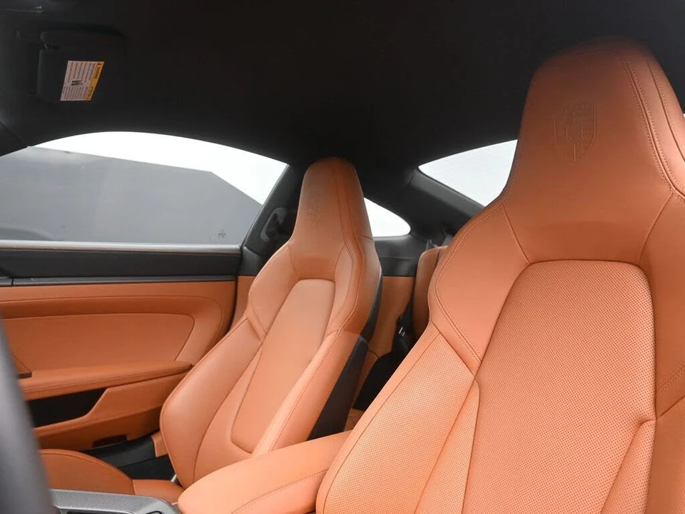 2025 Porsche 992 Carrera - Image 5 of 30