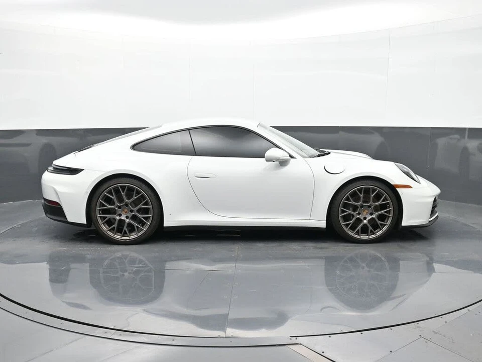 2025 Porsche 992 Carrera - Image 20 of 30