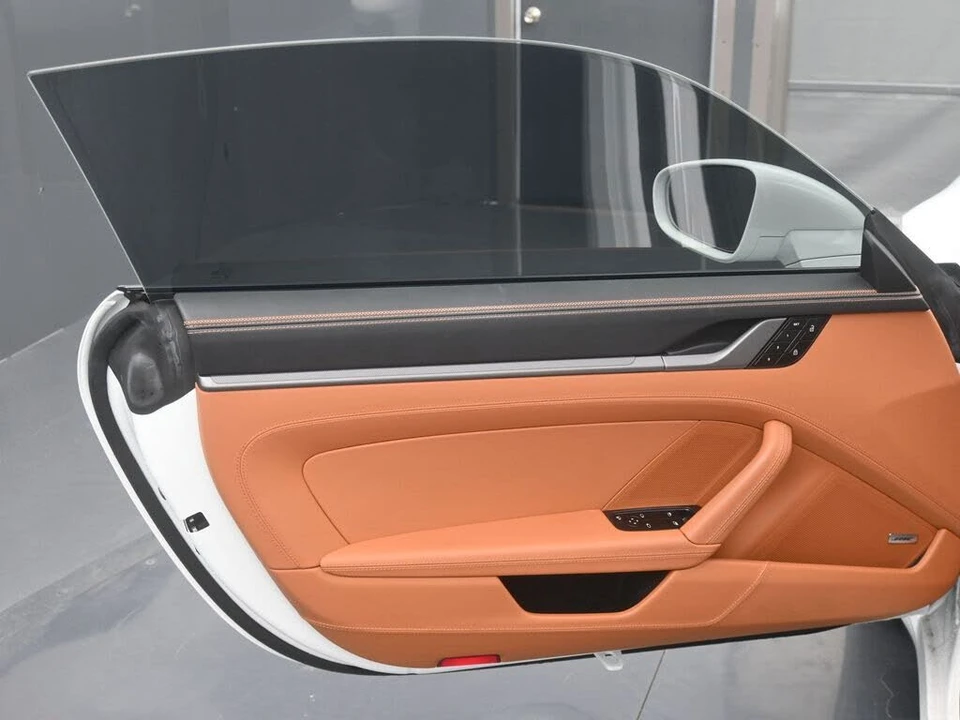 2025 Porsche 992 Carrera - Image 7 of 30