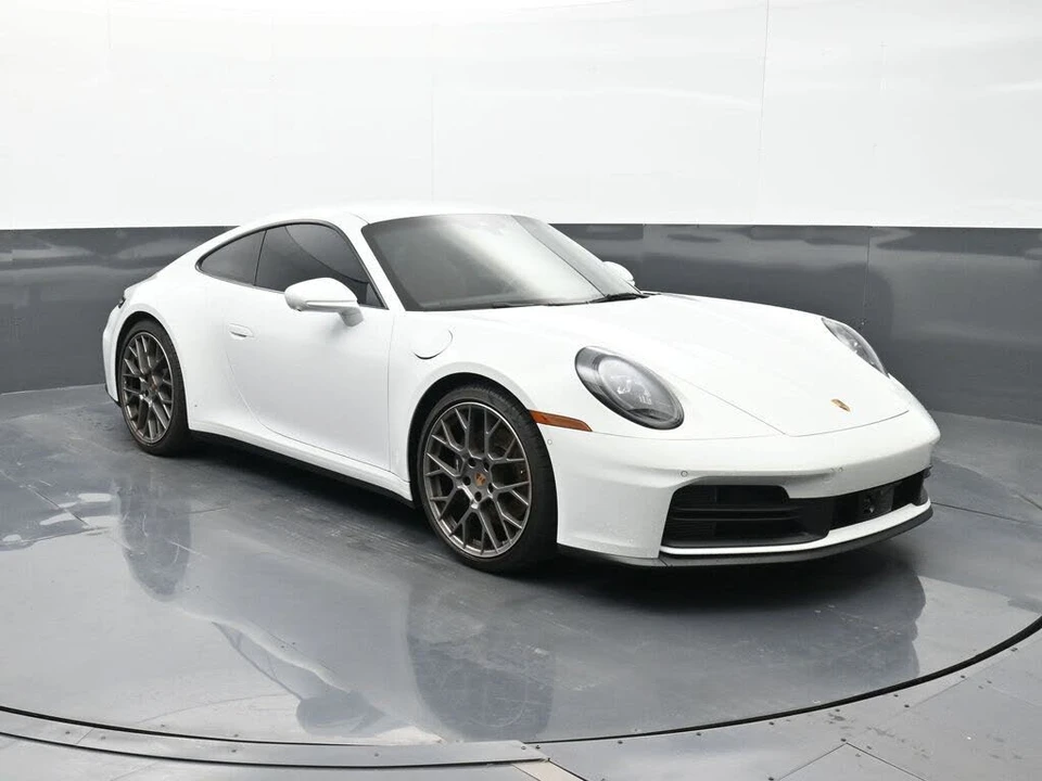2025 Porsche 992 Carrera - Image 21 of 30