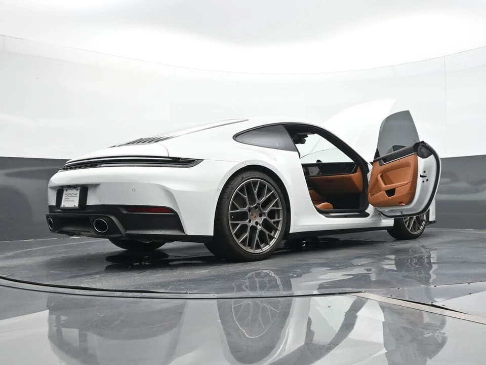 2025 Porsche 992 Carrera - Image 23 of 30