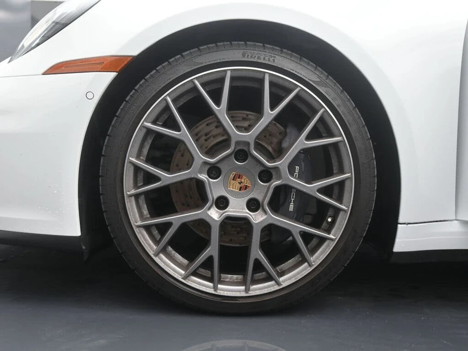2025 Porsche 992 Carrera - Image 6 of 30