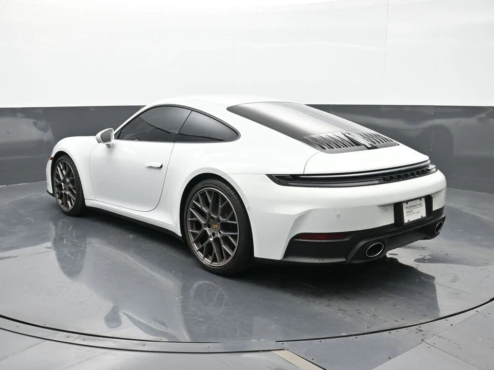 2025 Porsche 992 Carrera - Image 3 of 30