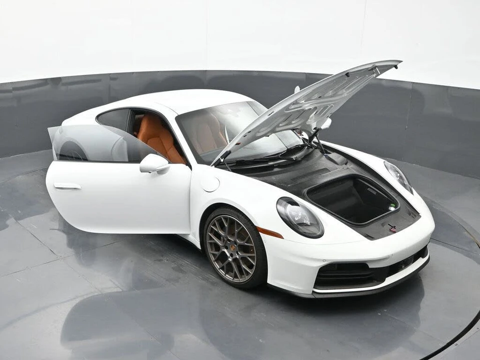 2025 Porsche 992 Carrera - Image 29 of 30